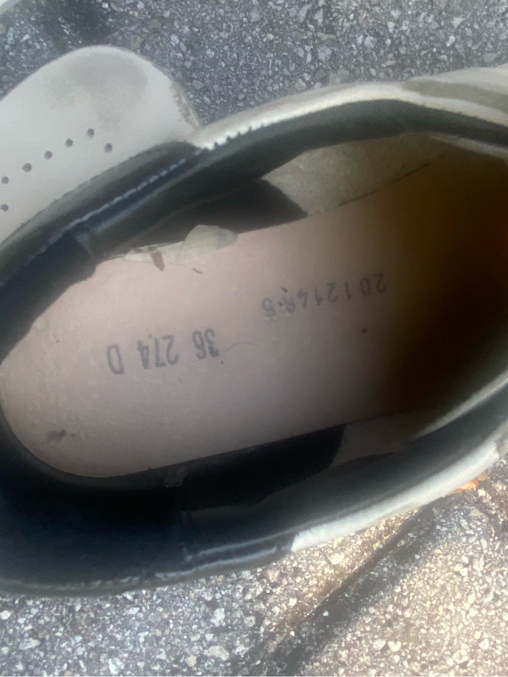 GOLDEN GOOSE Super-Star with black heel tab and metal stud lettering - Picture 7 of 9